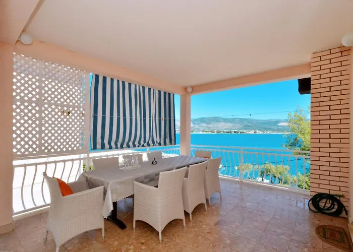 Апартаменти D Large With Big Terrace Next To The