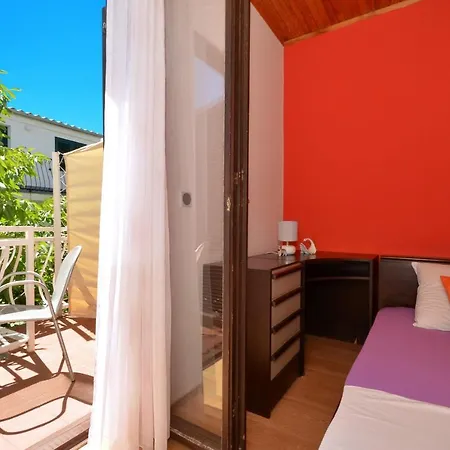 Appartement D Large With Big Terrace Next To The *